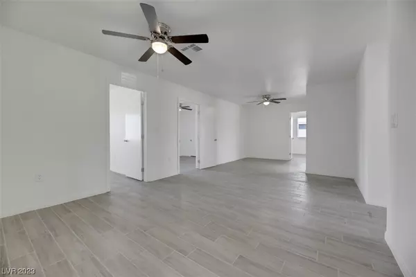 Las Vegas, NV 89106,2300 Dune DR