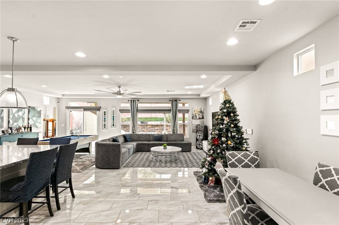 Las Vegas, NV 89139,8523 Fox Brook ST