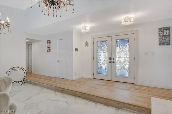 Las Vegas, NV 89117,3215 Rosanna ST