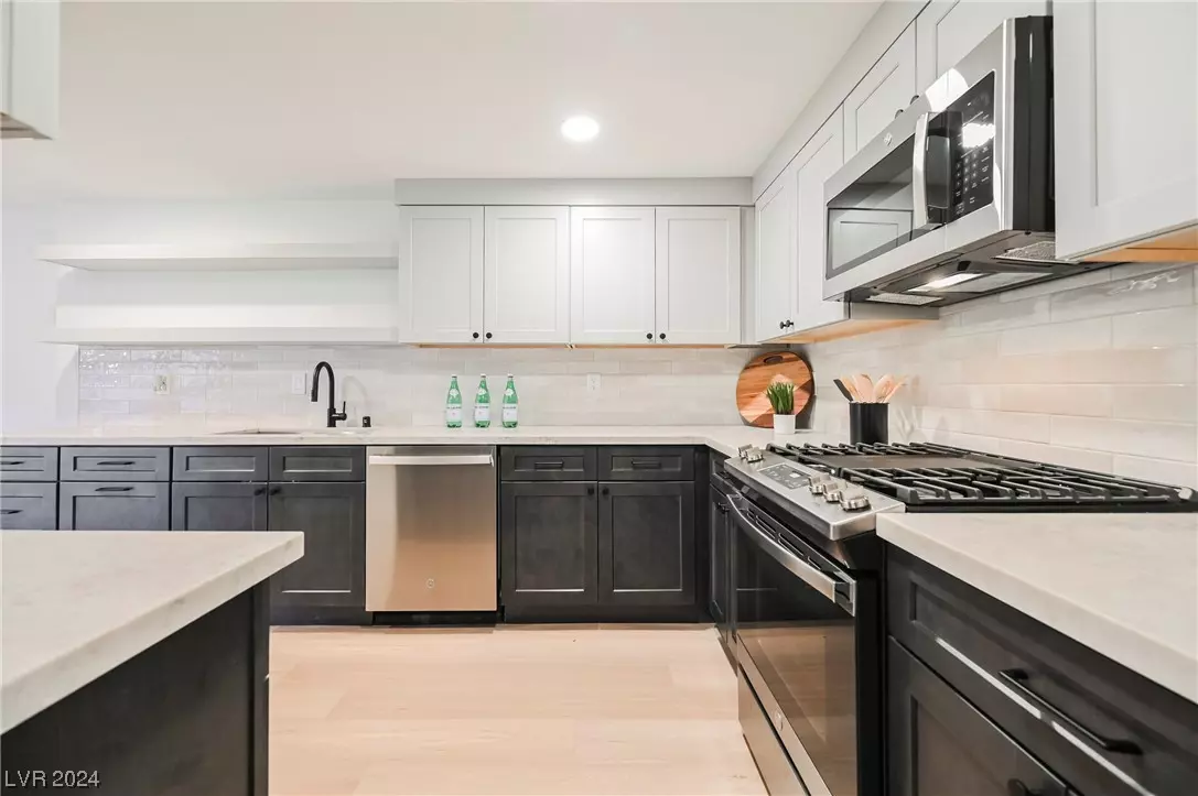 Las Vegas, NV 89121,3641 Laguna Verde WAY
