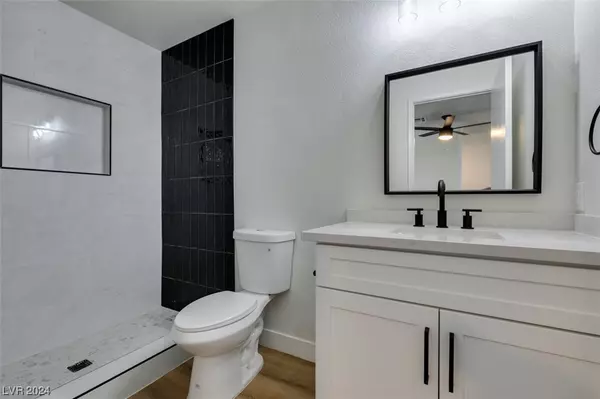 Las Vegas, NV 89110,5745 Mabel RD