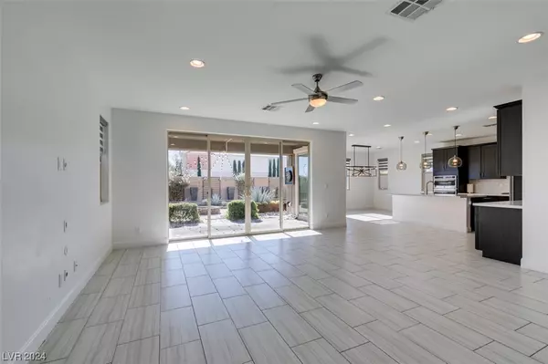 Las Vegas, NV 89113,7373 Fleeting Joys AVE