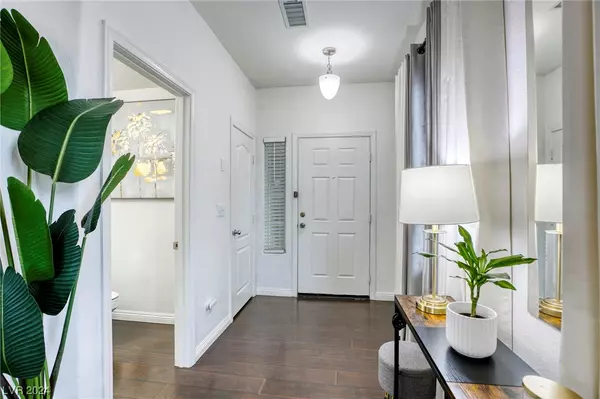 Henderson, NV 89011,792 Easter Lily PL