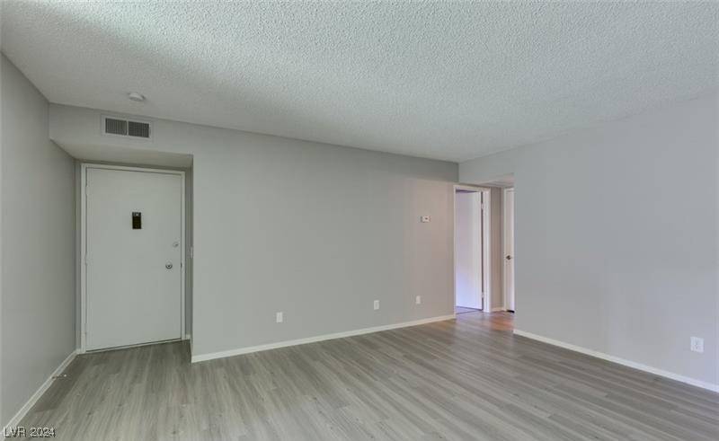 Las Vegas, NV 89169,1405 Vegas Valley DR #102