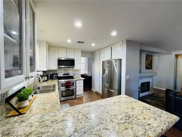 Las Vegas, NV 89147,7530 Mycroft CT