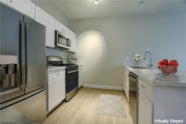 Las Vegas, NV 89120,4960 Harrison DR #117