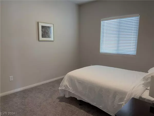 Las Vegas, NV 89113,5433 White Butterfly ST