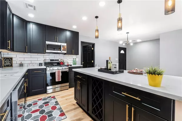 Henderson, NV 89015,241 Princess Ann CT