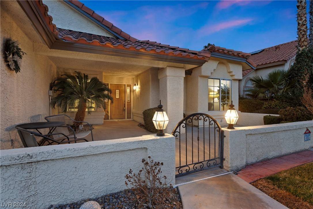 Las Vegas, NV 89145,8640 Grandbank DR