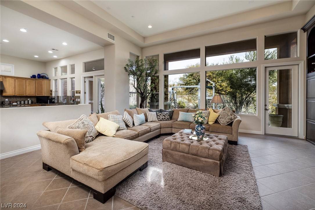 Henderson, NV 89011,14 Avenida Sorrento