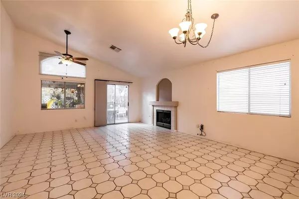 Henderson, NV 89074,2103 Mountain Echo AVE