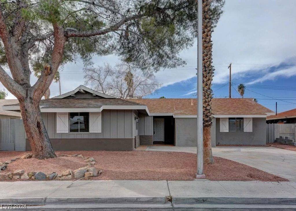 31 Jade CIR, Las Vegas, NV 89106