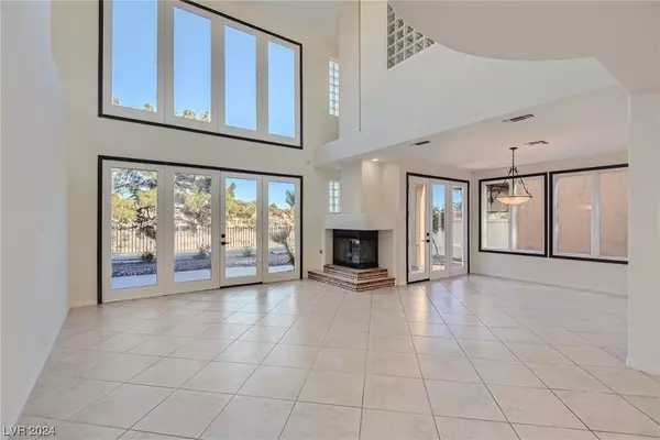 Las Vegas, NV 89113,8070 Castle Pines AVE