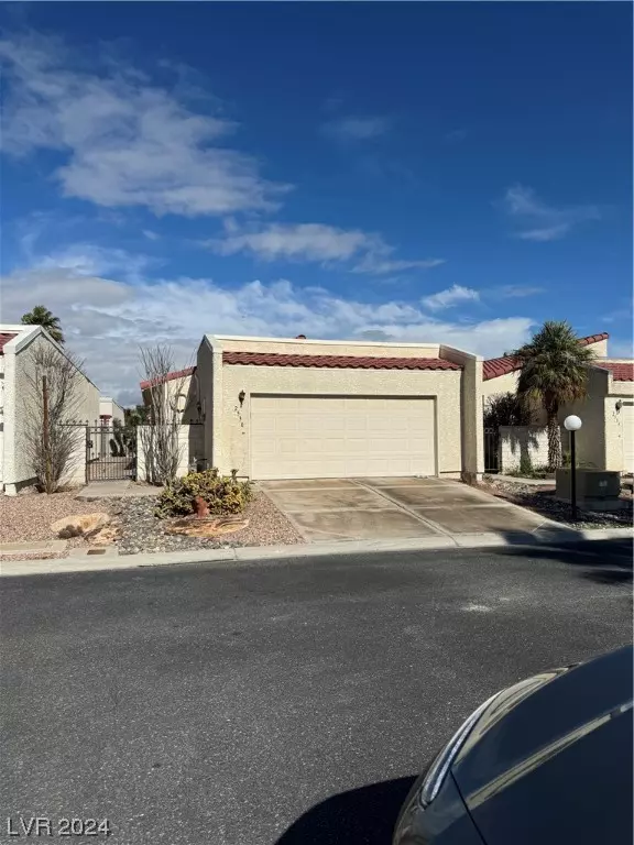 Las Vegas, NV 89121,2530 Palace View DR