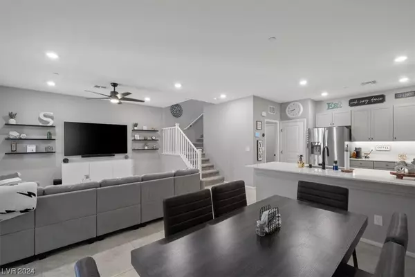 North Las Vegas, NV 89086,7071 SALT PLAINS ST