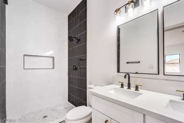 Las Vegas, NV 89115,2569 Lincoln RD