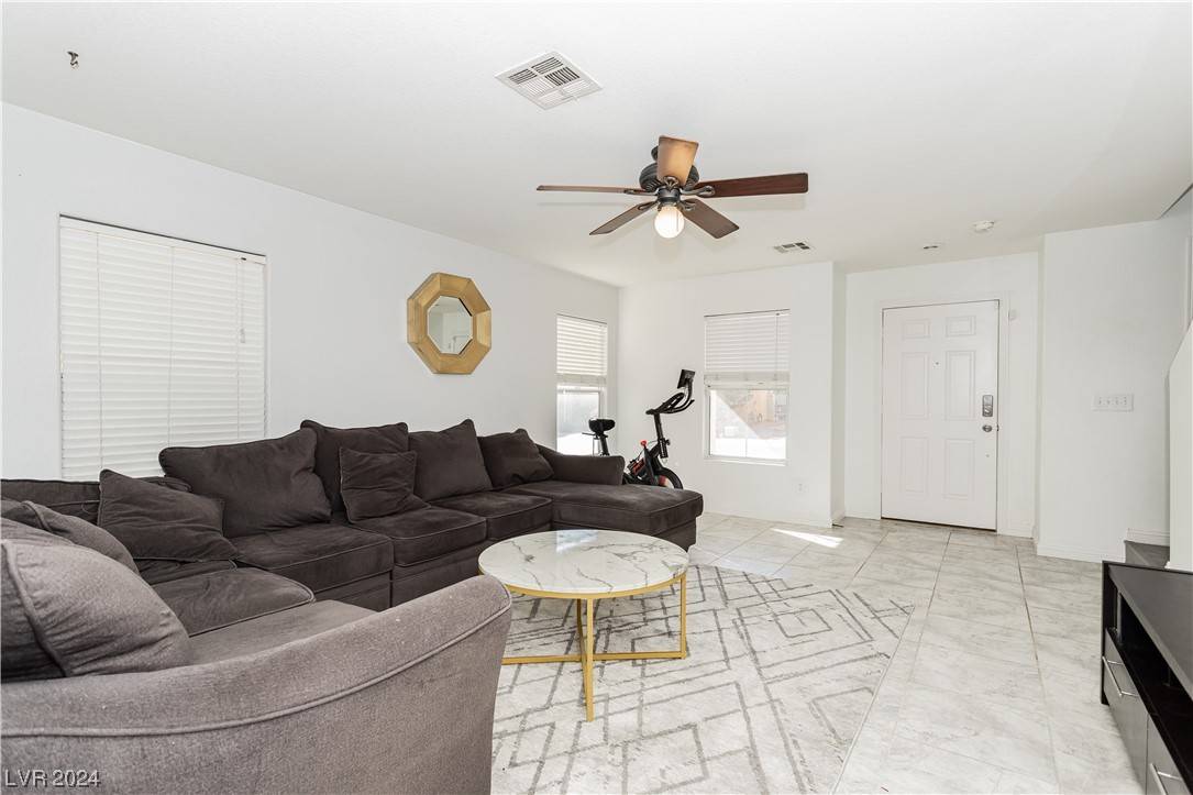 Las Vegas, NV 89122,5642 Bolton Valley DR