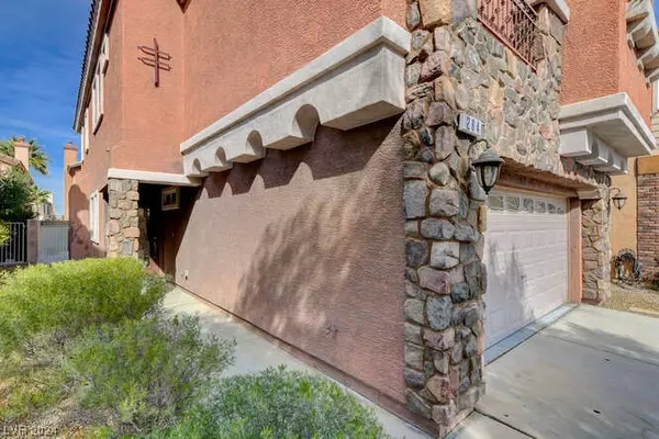 Las Vegas, NV 89148,284 Scramble DR
