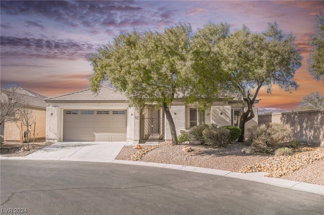 8277 Bay Colony ST, Las Vegas, NV 89131
