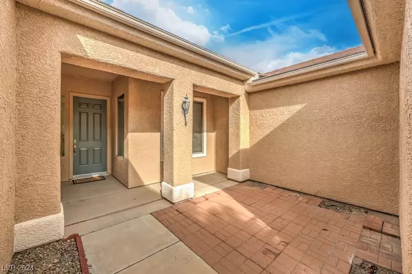 Henderson, NV 89012,2106 Tiger Links DR