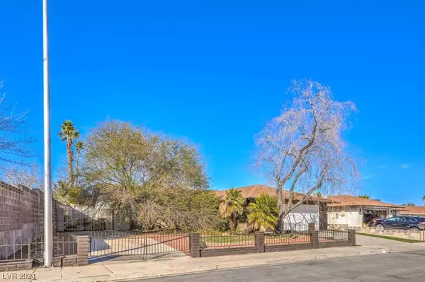 Las Vegas, NV 89103,6450 Derek DR
