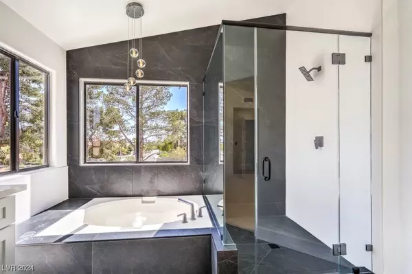 Las Vegas, NV 89117,10009 Mahogany Grove LN