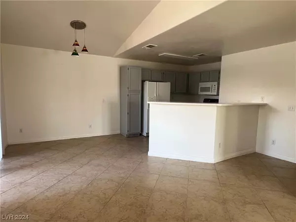 Las Vegas, NV 89103,5415 W Harmon AVE #2012