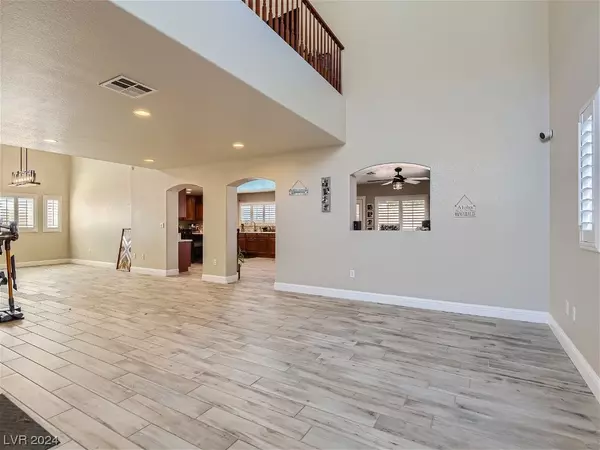 Las Vegas, NV 89113,5387 Valley Wells WAY