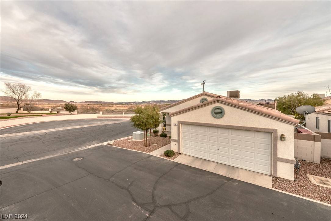 5191 Midnight Oil DR, Las Vegas, NV 89122