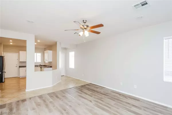 Henderson, NV 89044,2608 Red Planet ST