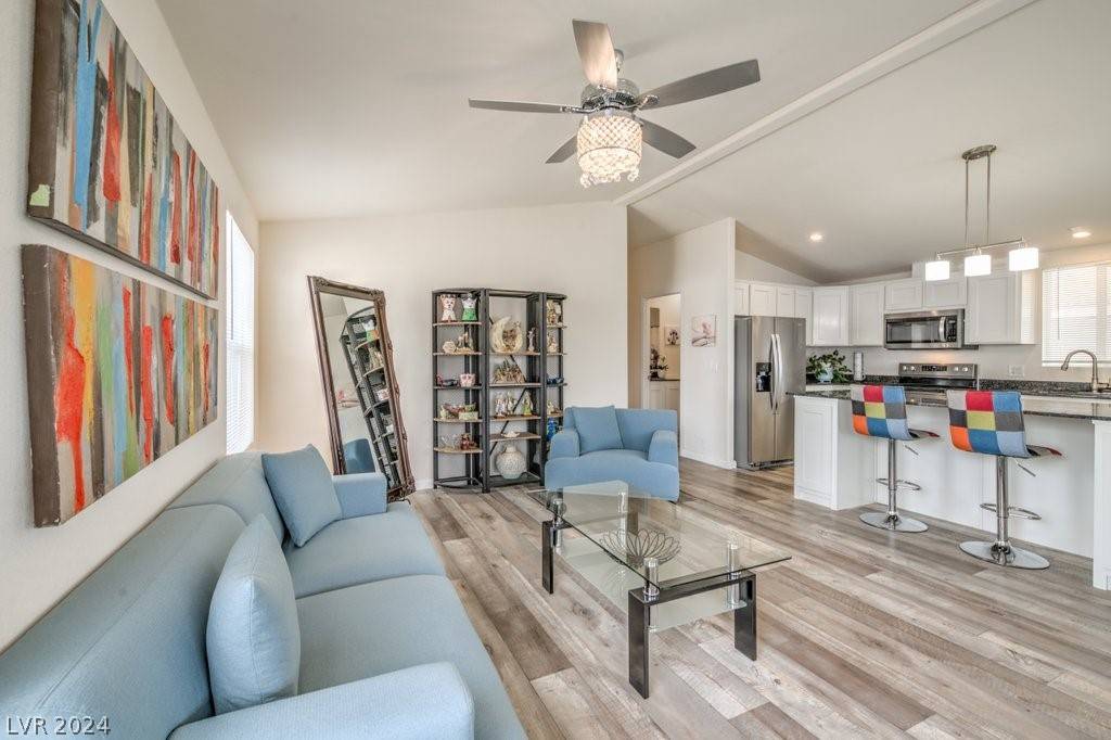 Pahrump, NV 89048,111 Montecito DR