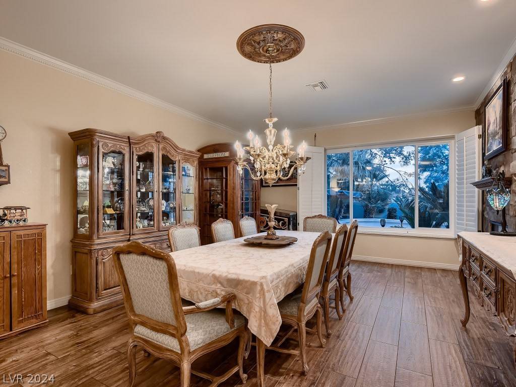 Las Vegas, NV 89117,8765 Carlitas Joy CT