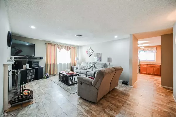 Las Vegas, NV 89102,2904 Black Forest DR