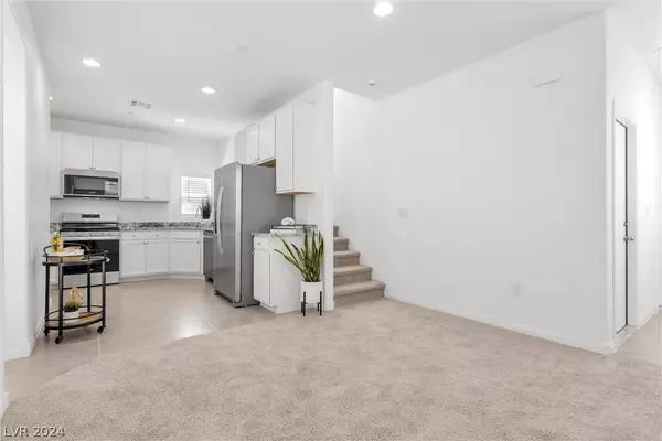 Henderson, NV 89011,96 Mosso Niente PL