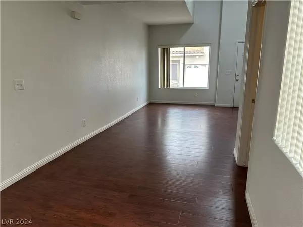 76 Brown Swallow WAY Henderson, NV 89012