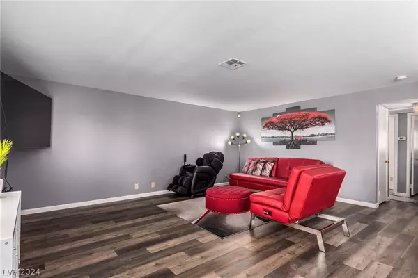 Las Vegas, NV 89145,328 S Buffalo DR #202