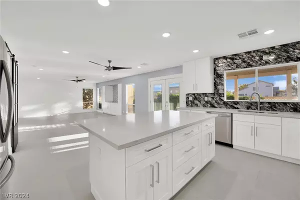 Las Vegas, NV 89183,9935 Mystic Dance ST