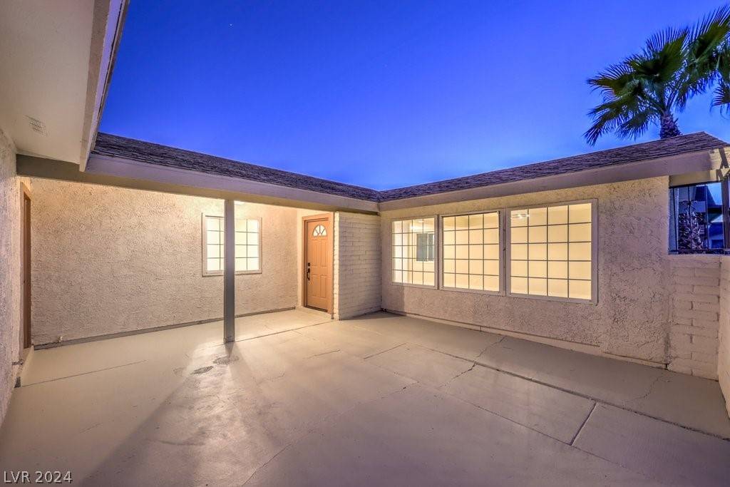 Las Vegas, NV 89121,3921 Shadow Wood AVE