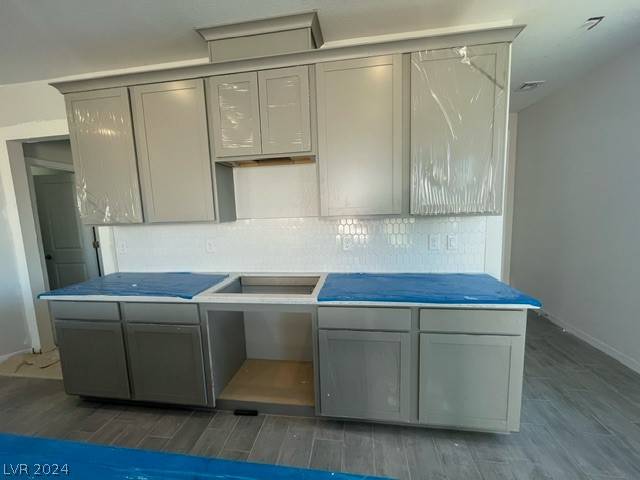 Henderson, NV 89011,875 Lemington ST