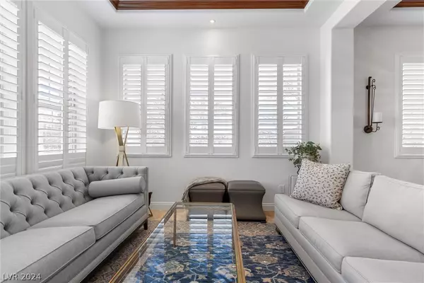 Henderson, NV 89044,2372 Luberon DR