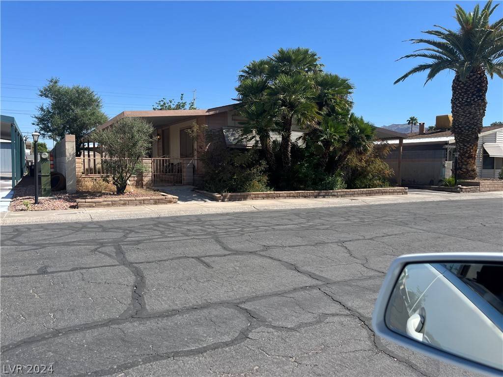 5450 Petaca RD, Las Vegas, NV 89122