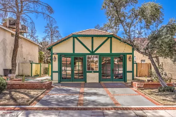 1627 Crystal Shadows CIR, Las Vegas, NV 89119