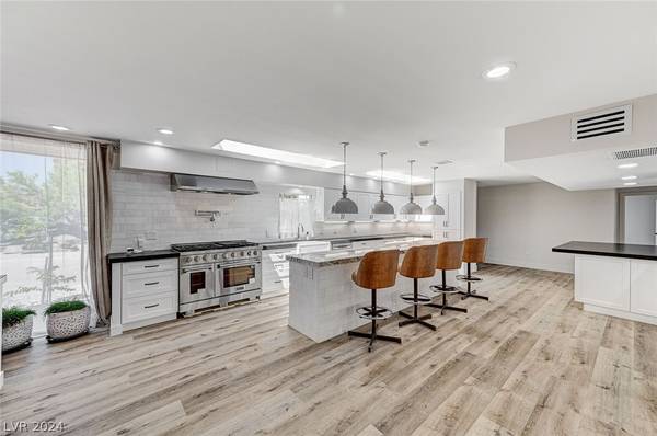 1925 Waldman AVE Las Vegas, NV 89102