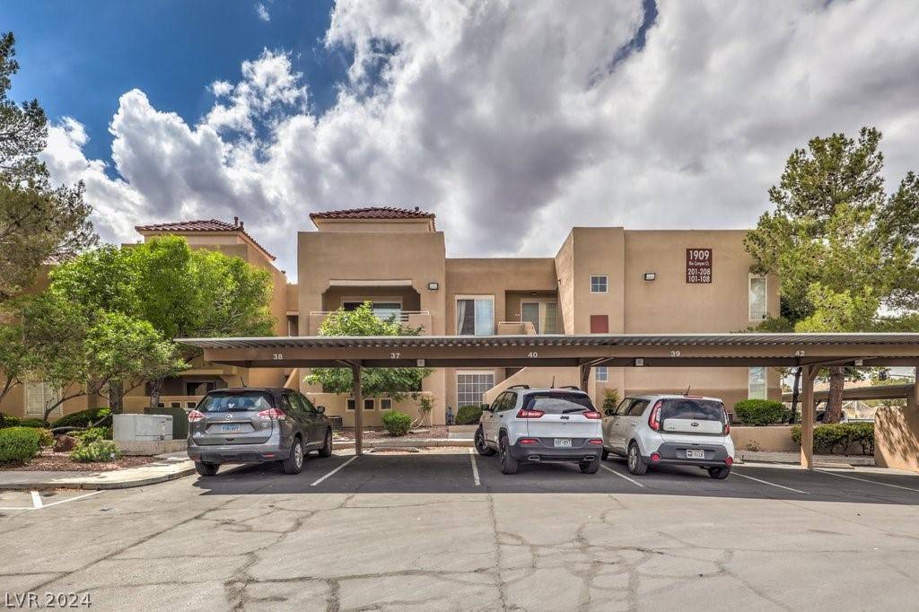 1909 Rio Canyon CT #202, Las Vegas, NV 89128