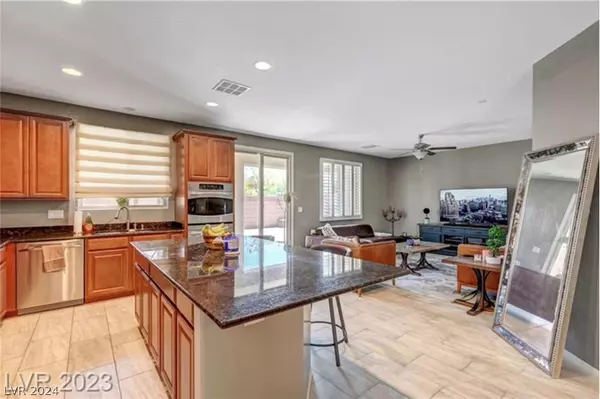 Las Vegas, NV 89148,10137 Lady Apple DR