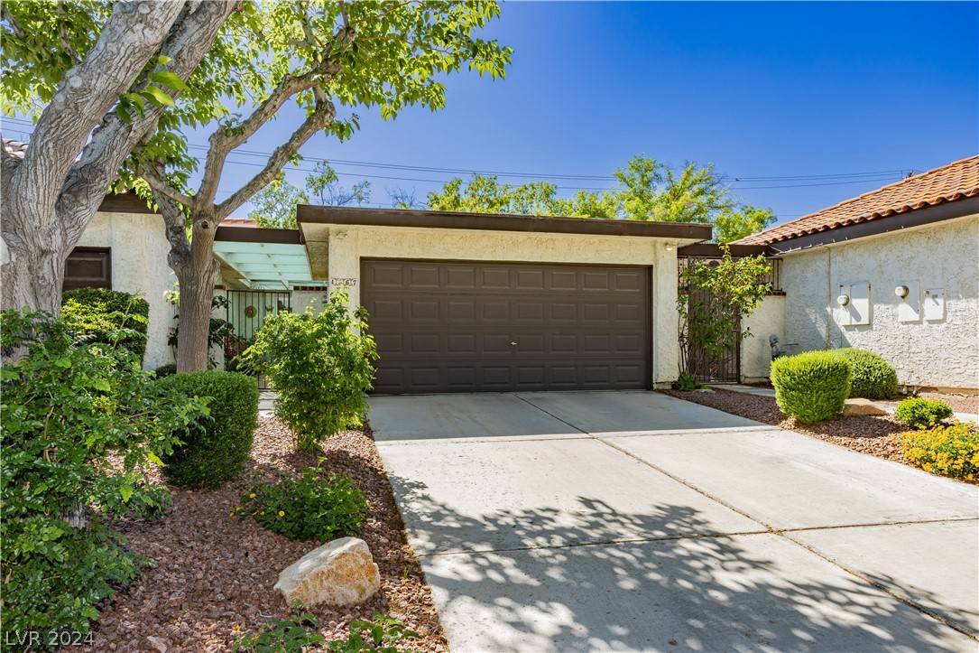 Las Vegas, NV 89121,4567 Madreperla ST #1