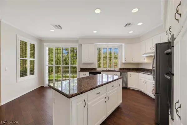 Las Vegas, NV 89117,1328 Palantine Hill DR