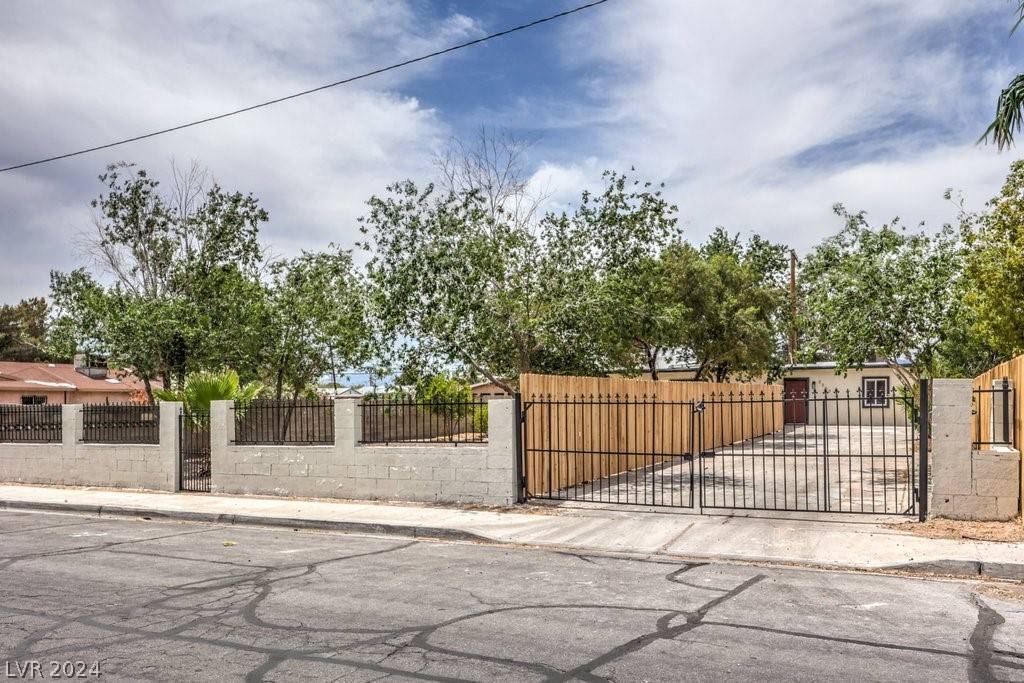 North Las Vegas, NV 89030,2307 Daley ST