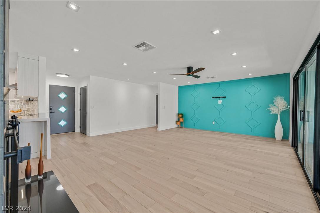 Las Vegas, NV 89106,522 Park WAY