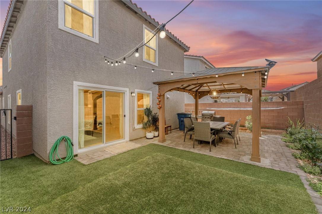 Las Vegas, NV 89141,10549 Adobe Ranch ST